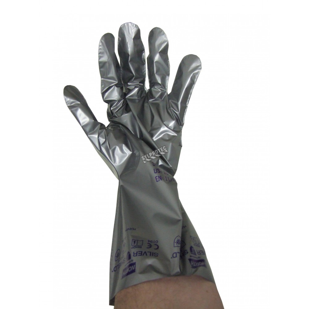 Gants Silver Shield ambidextres sans poudre de 2,7 mils d'épaisseur pour  protection chimique. Vendu à la paire.