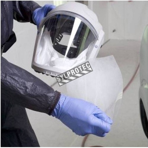 3M peel-off lens cover for scratches, chemical spills and airborne particles protection on a RM925 visor. 40 units/case.