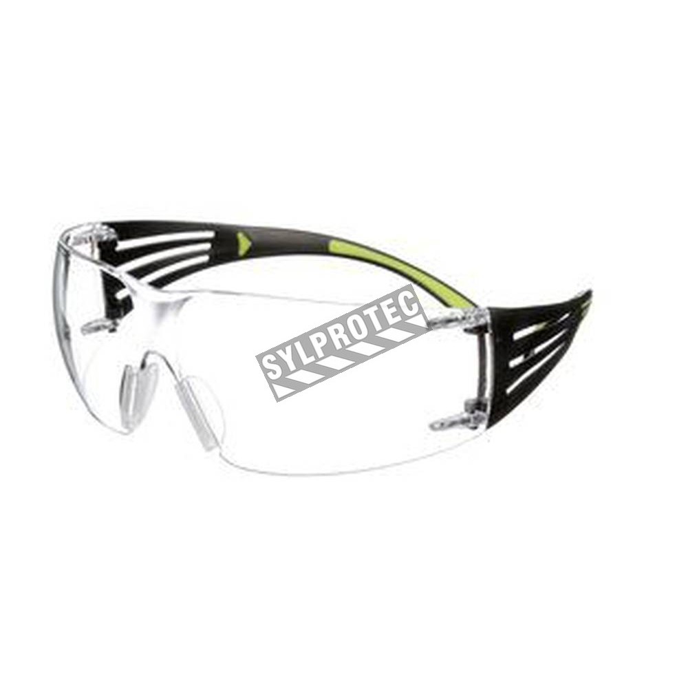 3M SF401 SecureFit protective eyewear with clear polycarbonate lenses.