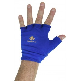 Gants anti-impact d’Impacto sans doigts, utilisé comme doublure.